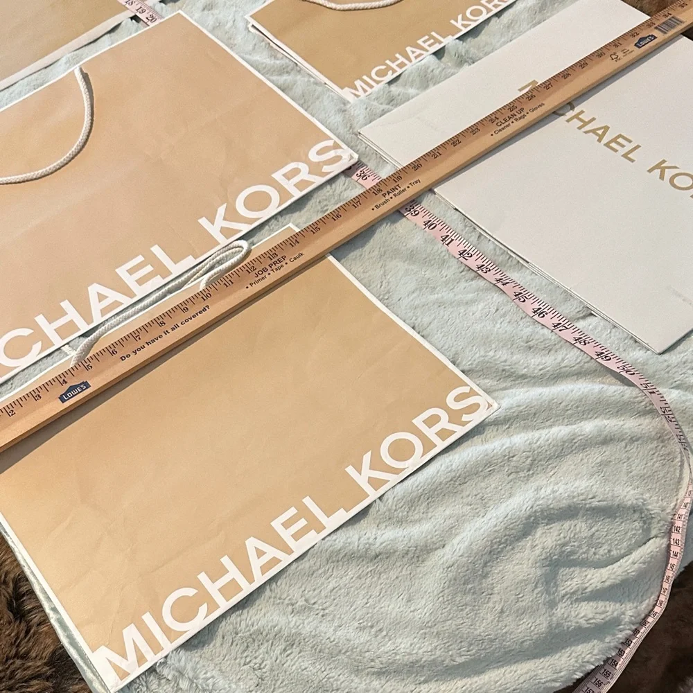 4 Michael Kors Beige & White Gift Bags Plus Box